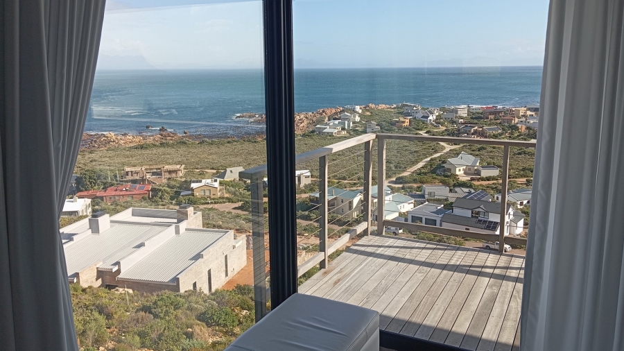 4 Bedroom Property for Sale in Rooi Els Western Cape